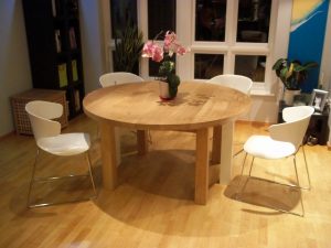 Round Extendable Oak Dining Table